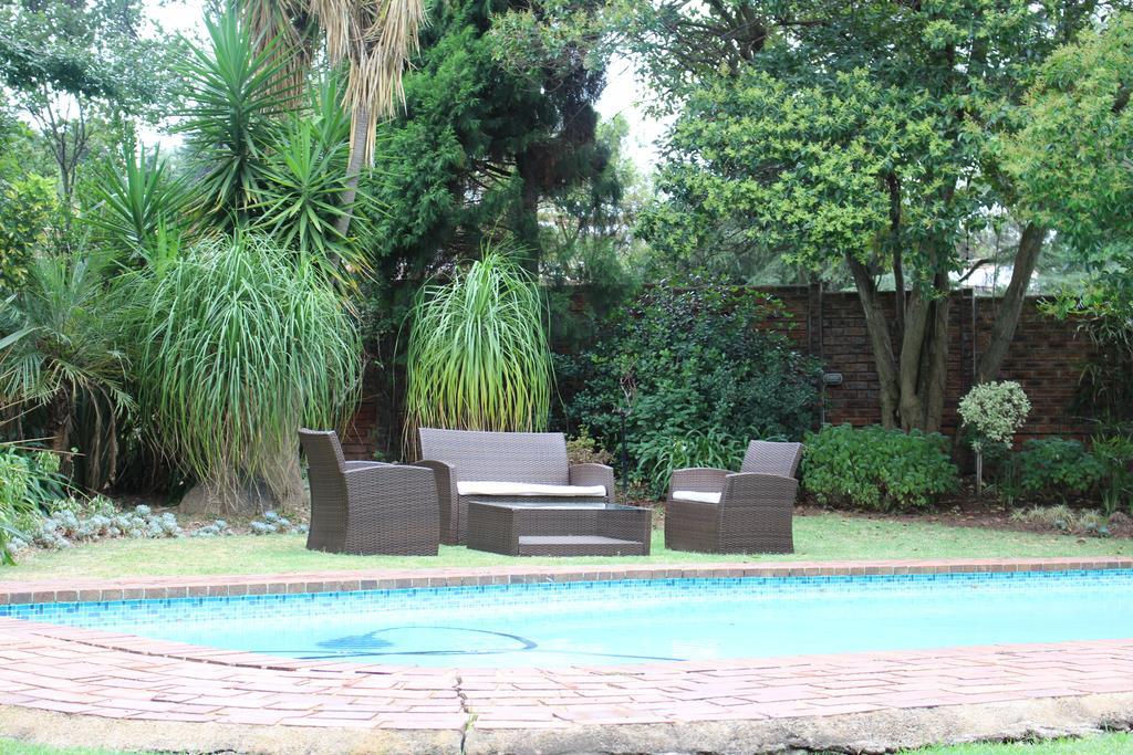 The Pecan Tree Guesthouse Sandton Eksteriør billede